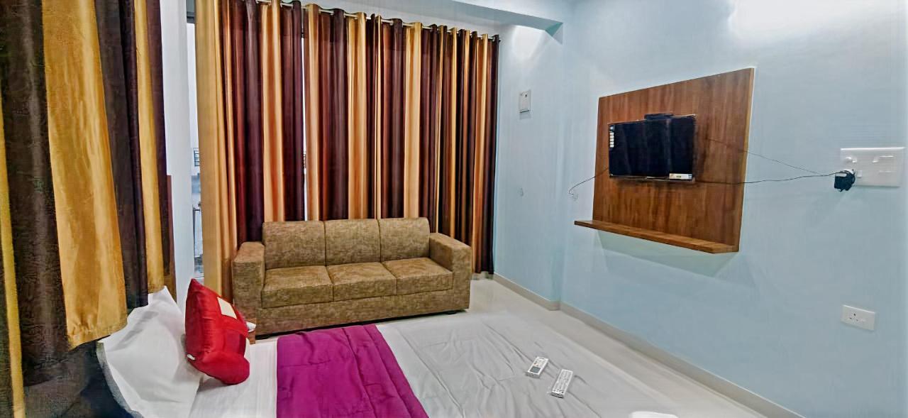 Hotel Comfort Inn Homestay Dehradun Zewnętrze zdjęcie