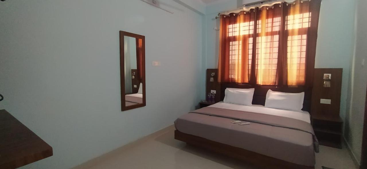 Hotel Comfort Inn Homestay Dehradun Zewnętrze zdjęcie