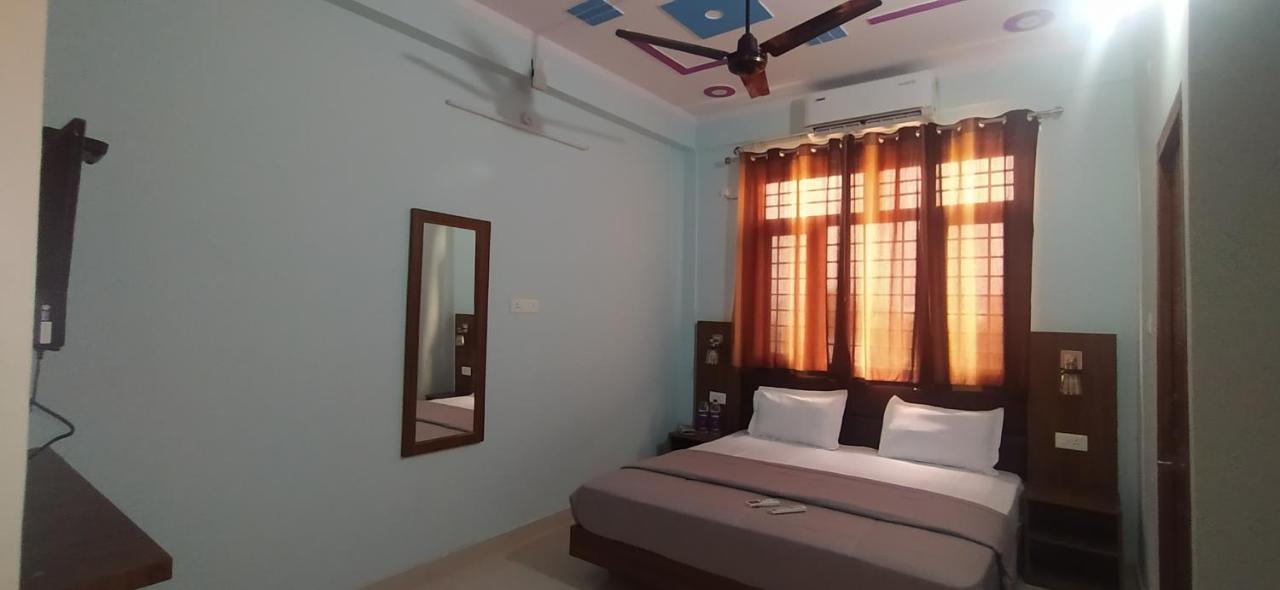 Hotel Comfort Inn Homestay Dehradun Zewnętrze zdjęcie