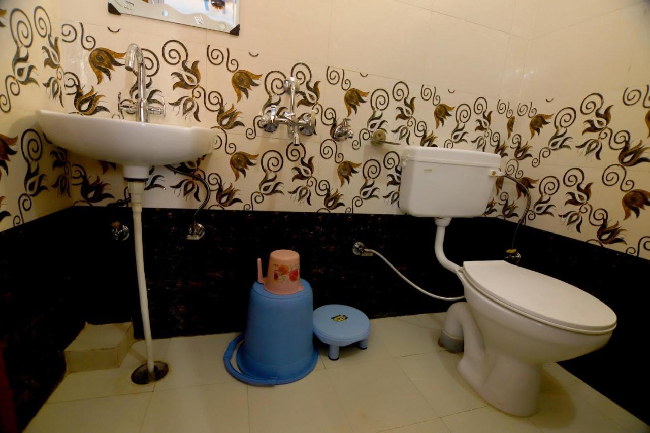 Hotel Comfort Inn Homestay Dehradun Zewnętrze zdjęcie