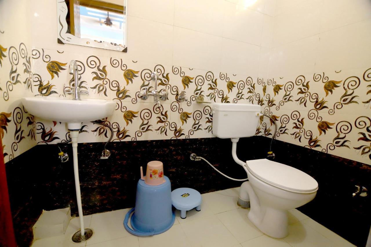 Hotel Comfort Inn Homestay Dehradun Zewnętrze zdjęcie