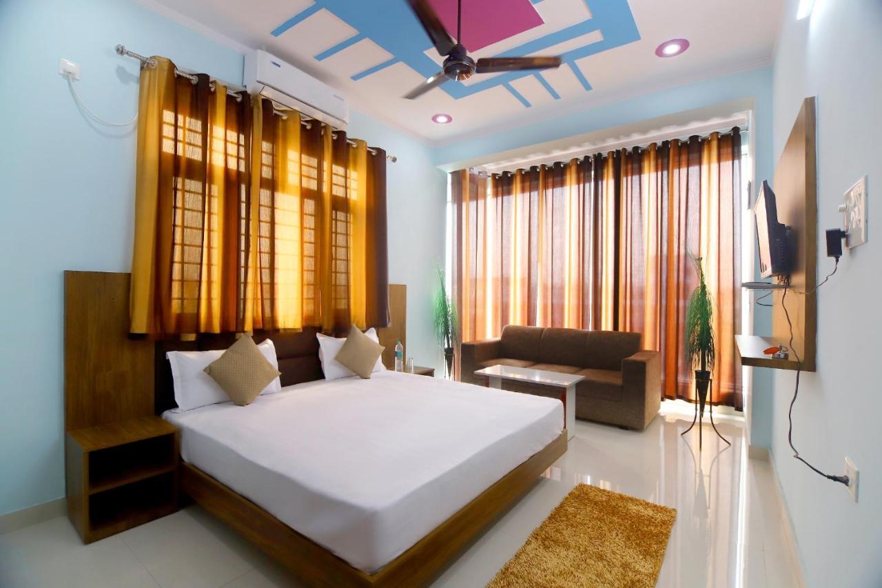 Hotel Comfort Inn Homestay Dehradun Zewnętrze zdjęcie