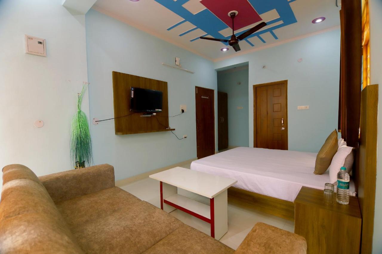 Hotel Comfort Inn Homestay Dehradun Zewnętrze zdjęcie