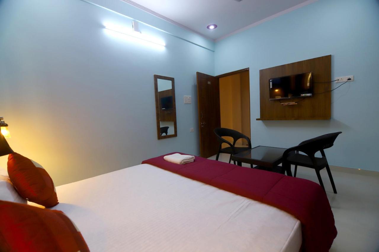 Hotel Comfort Inn Homestay Dehradun Zewnętrze zdjęcie